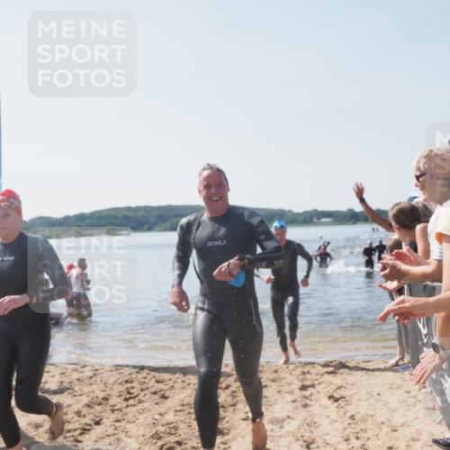 22.06.2025 - Viking Triathlon MichiJ http://msf.ph/oto/8065170 22.06.2025 10:30:26 Schwimmen 132, 381, 393, 491, 551, 626, 643 meine-sportfotos.de
