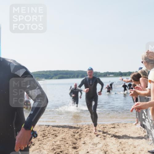 22.06.2025 - Viking Triathlon MichiJ http://msf.ph/oto/8065178 22.06.2025 10:30:27 Schwimmen 13, 132, 381, 393, 491, 551, 643 meine-sportfotos.de
