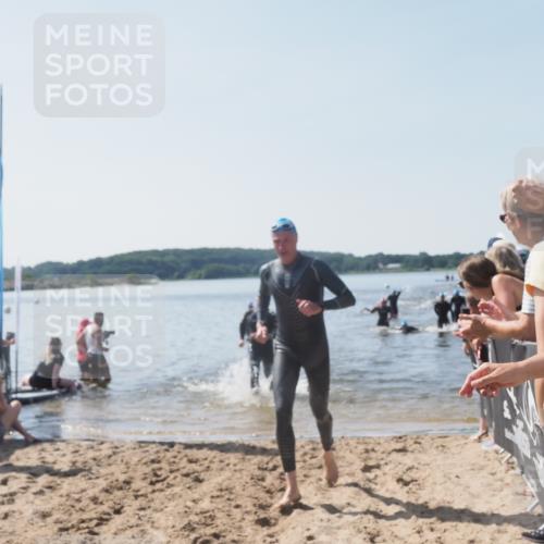 22.06.2025 - Viking Triathlon MichiJ http://msf.ph/oto/8065180 22.06.2025 10:30:27 Schwimmen 13, 132, 381, 393, 491, 551, 643 meine-sportfotos.de