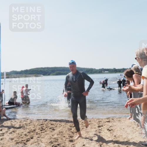 22.06.2025 - Viking Triathlon MichiJ http://msf.ph/oto/8065181 22.06.2025 10:30:27 Schwimmen 13, 132, 381, 393, 491, 551, 643 meine-sportfotos.de