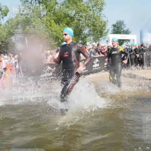 22.06.2025 - Viking Triathlon KatJ http://msf.ph/oto/8065189 22.06.2025 10:05:29 Schwimmen 22, 61, 150, 167, 181, 210, 228, 314, 437, 439, 462, 538, 601, 603, 654, 655 meine-sportfotos.de