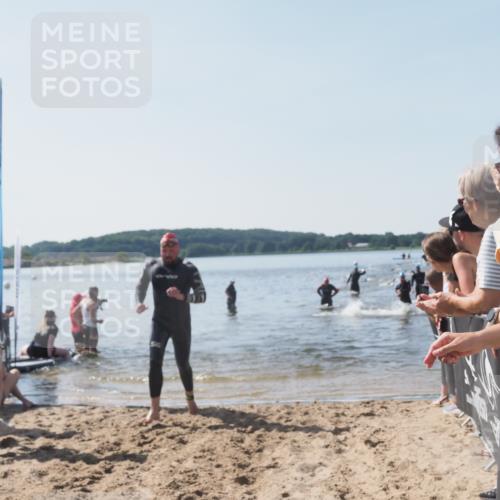 22.06.2025 - Viking Triathlon MichiJ http://msf.ph/oto/8065203 22.06.2025 10:30:30 Schwimmen 13, 393, 551, 643, 651 meine-sportfotos.de