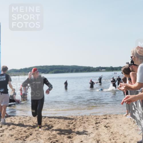 22.06.2025 - Viking Triathlon MichiJ http://msf.ph/oto/8065204 22.06.2025 10:30:30 Schwimmen 13, 393, 551, 643, 651 meine-sportfotos.de