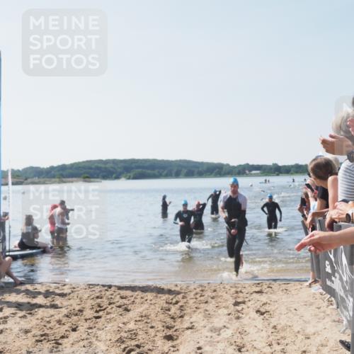 22.06.2025 - Viking Triathlon MichiJ http://msf.ph/oto/8065209 22.06.2025 10:30:37 Schwimmen 13, 188, 393, 551, 630, 651 meine-sportfotos.de