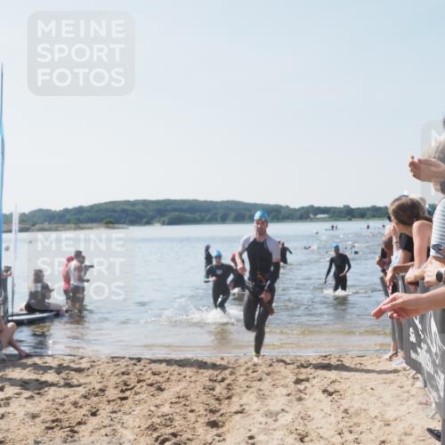 22.06.2025 - Viking Triathlon MichiJ http://msf.ph/oto/8065215 22.06.2025 10:30:38 Schwimmen 13, 188, 393, 551, 630, 651 meine-sportfotos.de