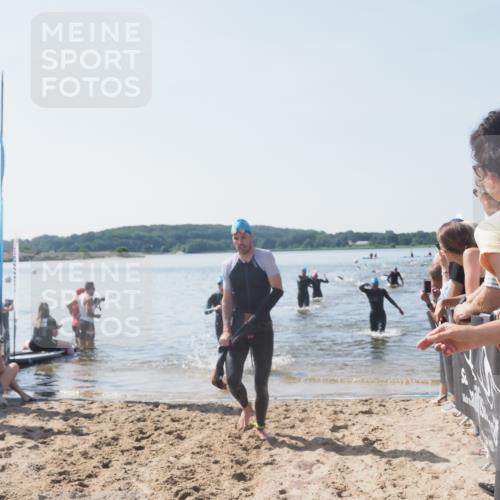 22.06.2025 - Viking Triathlon MichiJ http://msf.ph/oto/8065222 22.06.2025 10:30:39 Schwimmen 13, 188, 393, 444, 551, 630, 651 meine-sportfotos.de