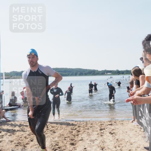 22.06.2025 - Viking Triathlon MichiJ http://msf.ph/oto/8065228 22.06.2025 10:30:40 Schwimmen 13, 188, 393, 444, 551, 630, 651 meine-sportfotos.de