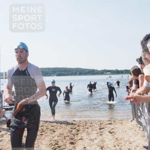 22.06.2025 - Viking Triathlon MichiJ http://msf.ph/oto/8065231 22.06.2025 10:30:40 Schwimmen 13, 188, 393, 444, 551, 630, 651 meine-sportfotos.de