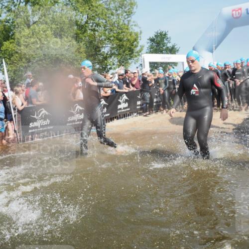 22.06.2025 - Viking Triathlon KatJ http://msf.ph/oto/8065232 22.06.2025 10:05:35 Schwimmen 22, 65, 83, 150, 167, 181, 210, 361, 439, 462, 511, 538, 553, 603, 654 meine-sportfotos.de