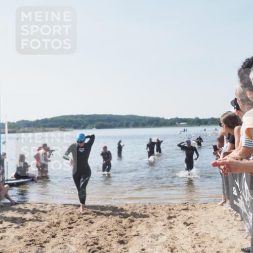 22.06.2025 - Viking Triathlon MichiJ http://msf.ph/oto/8065233 22.06.2025 10:30:41 Schwimmen 13, 188, 444, 551, 630, 651 meine-sportfotos.de