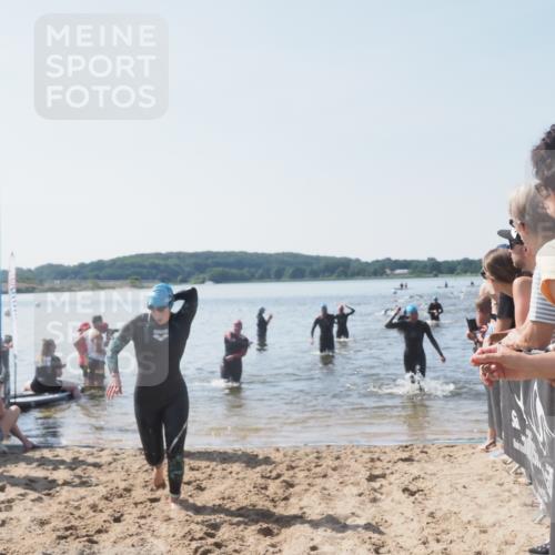 22.06.2025 - Viking Triathlon MichiJ http://msf.ph/oto/8065236 22.06.2025 10:30:41 Schwimmen 13, 188, 444, 551, 630, 651 meine-sportfotos.de