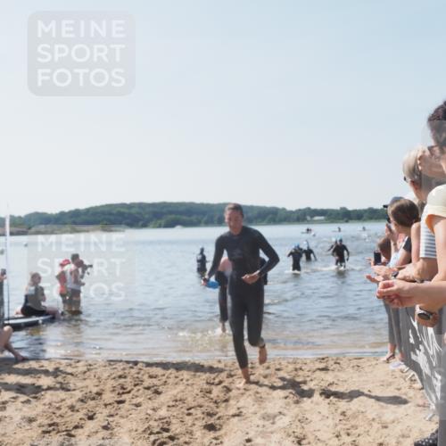 22.06.2025 - Viking Triathlon MichiJ http://msf.ph/oto/8065250 22.06.2025 10:30:46 Schwimmen 13, 45, 162, 188, 444, 630, 651 meine-sportfotos.de