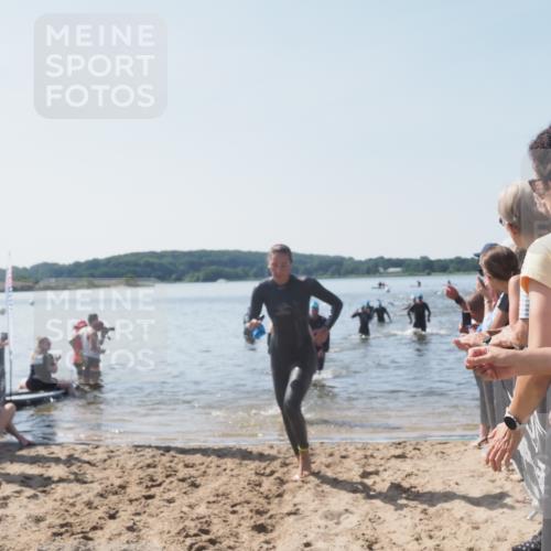 22.06.2025 - Viking Triathlon MichiJ http://msf.ph/oto/8065252 22.06.2025 10:30:46 Schwimmen 13, 45, 162, 188, 444, 630, 651 meine-sportfotos.de