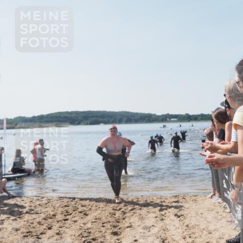 22.06.2025 - Viking Triathlon MichiJ http://msf.ph/oto/8065269 22.06.2025 10:30:48 Schwimmen 13, 45, 162, 188, 444, 510, 630, 651 meine-sportfotos.de