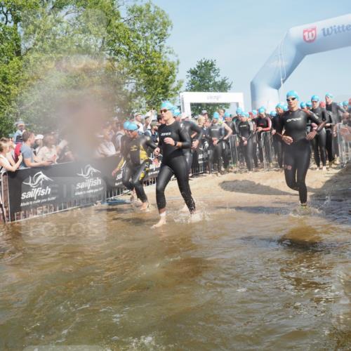 22.06.2025 - Viking Triathlon KatJ http://msf.ph/oto/8065271 22.06.2025 10:05:38 Schwimmen 22, 65, 83, 135, 150, 167, 181, 194, 210, 361, 379, 439, 462, 511, 517, 538, 553, 603, 653, 654 meine-sportfotos.de