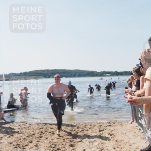 22.06.2025 - Viking Triathlon MichiJ http://msf.ph/oto/8065275 22.06.2025 10:30:49 Schwimmen 45, 162, 188, 444, 510, 630, 651 meine-sportfotos.de