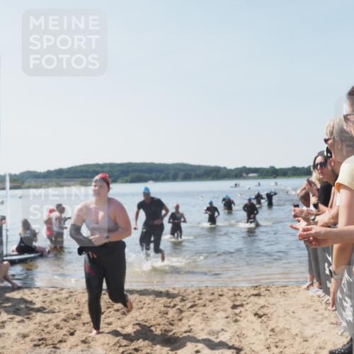 22.06.2025 - Viking Triathlon MichiJ http://msf.ph/oto/8065277 22.06.2025 10:30:49 Schwimmen 45, 162, 188, 444, 510, 630, 651 meine-sportfotos.de