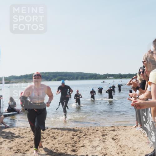 22.06.2025 - Viking Triathlon MichiJ http://msf.ph/oto/8065280 22.06.2025 10:30:50 Schwimmen 45, 162, 188, 444, 510, 630, 651 meine-sportfotos.de