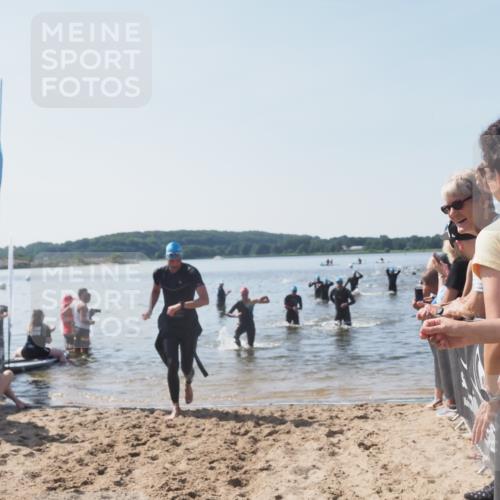 22.06.2025 - Viking Triathlon MichiJ http://msf.ph/oto/8065290 22.06.2025 10:30:51 Schwimmen 45, 162, 188, 347, 444, 510, 630 meine-sportfotos.de