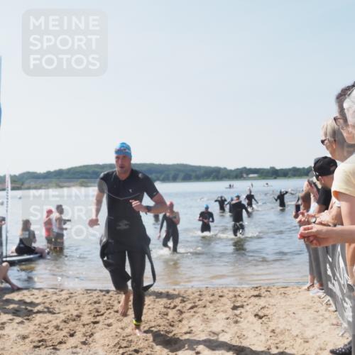 22.06.2025 - Viking Triathlon MichiJ http://msf.ph/oto/8065296 22.06.2025 10:30:52 Schwimmen 45, 162, 188, 347, 444, 510, 630 meine-sportfotos.de