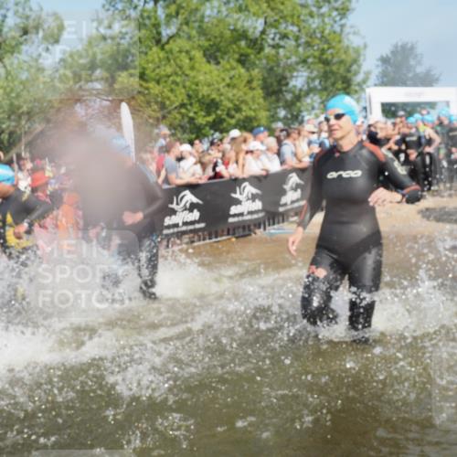 22.06.2025 - Viking Triathlon KatJ http://msf.ph/oto/8065302 22.06.2025 10:05:40 Schwimmen 22, 65, 83, 135, 194, 210, 361, 379, 439, 462, 511, 517, 553, 603, 653 meine-sportfotos.de