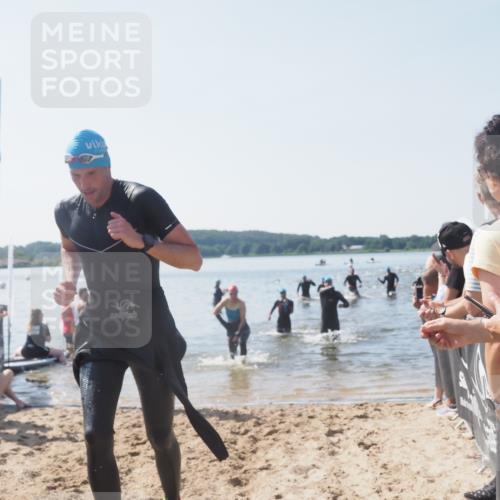 22.06.2025 - Viking Triathlon MichiJ http://msf.ph/oto/8065303 22.06.2025 10:30:53 Schwimmen 45, 162, 188, 347, 444, 510, 630 meine-sportfotos.de