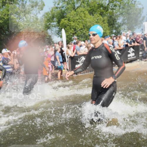 22.06.2025 - Viking Triathlon KatJ http://msf.ph/oto/8065312 22.06.2025 10:05:40 Schwimmen 22, 65, 83, 135, 194, 210, 361, 379, 439, 462, 511, 517, 553, 603, 653 meine-sportfotos.de
