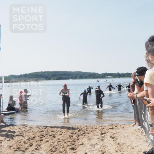 22.06.2025 - Viking Triathlon MichiJ http://msf.ph/oto/8065313 22.06.2025 10:30:54 Schwimmen 45, 162, 347, 352, 444, 510, 630 meine-sportfotos.de