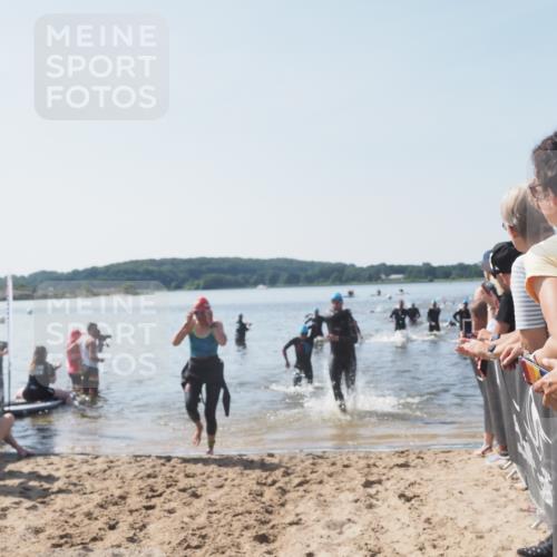 22.06.2025 - Viking Triathlon MichiJ http://msf.ph/oto/8065322 22.06.2025 10:30:56 Schwimmen 45, 162, 237, 347, 352, 444, 510, 549, 630 meine-sportfotos.de