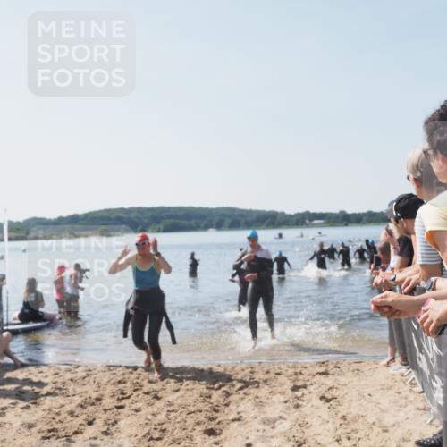 22.06.2025 - Viking Triathlon MichiJ http://msf.ph/oto/8065327 22.06.2025 10:30:56 Schwimmen 45, 162, 237, 347, 352, 444, 510, 549, 630 meine-sportfotos.de