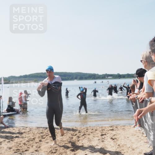22.06.2025 - Viking Triathlon MichiJ http://msf.ph/oto/8065343 22.06.2025 10:30:58 Schwimmen 45, 162, 237, 347, 352, 444, 510, 549, 630 meine-sportfotos.de