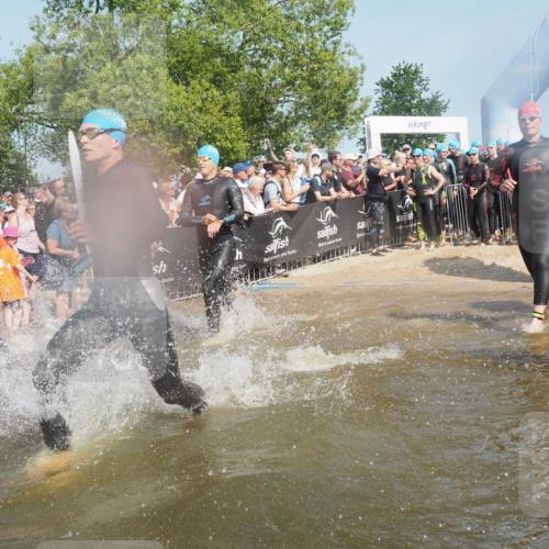 22.06.2025 - Viking Triathlon KatJ http://msf.ph/oto/8065345 22.06.2025 10:05:43 Schwimmen 22, 65, 83, 135, 194, 210, 361, 379, 439, 462, 511, 517, 553, 653 meine-sportfotos.de