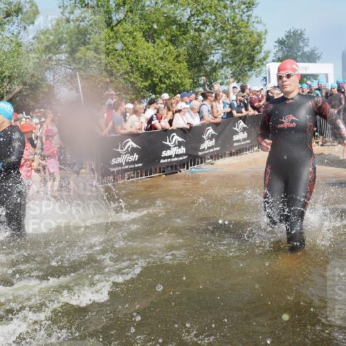 22.06.2025 - Viking Triathlon KatJ http://msf.ph/oto/8065362 22.06.2025 10:05:44 Schwimmen 65, 83, 135, 194, 211, 361, 379, 511, 517, 530, 553, 633, 653 meine-sportfotos.de