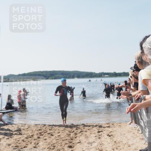 22.06.2025 - Viking Triathlon MichiJ http://msf.ph/oto/8065363 22.06.2025 10:31:01 Schwimmen 45, 162, 237, 330, 347, 352, 510, 549 meine-sportfotos.de