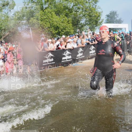 22.06.2025 - Viking Triathlon KatJ http://msf.ph/oto/8065364 22.06.2025 10:05:44 Schwimmen 65, 83, 135, 194, 211, 361, 379, 511, 517, 530, 553, 633, 653 meine-sportfotos.de