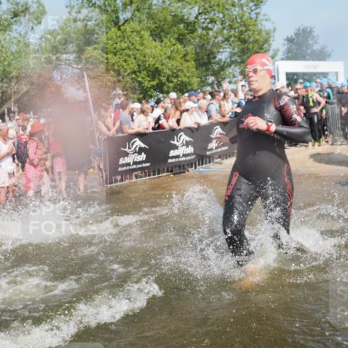 22.06.2025 - Viking Triathlon KatJ http://msf.ph/oto/8065367 22.06.2025 10:05:44 Schwimmen 65, 83, 135, 194, 211, 361, 379, 511, 517, 530, 553, 633, 653 meine-sportfotos.de