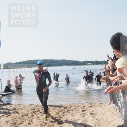 22.06.2025 - Viking Triathlon MichiJ http://msf.ph/oto/8065373 22.06.2025 10:31:02 Schwimmen 45, 162, 216, 237, 330, 347, 352, 510, 549 meine-sportfotos.de