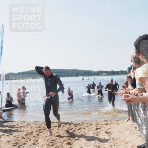 22.06.2025 - Viking Triathlon MichiJ http://msf.ph/oto/8065397 22.06.2025 10:31:06 Schwimmen 45, 216, 237, 330, 347, 352, 510, 549 meine-sportfotos.de