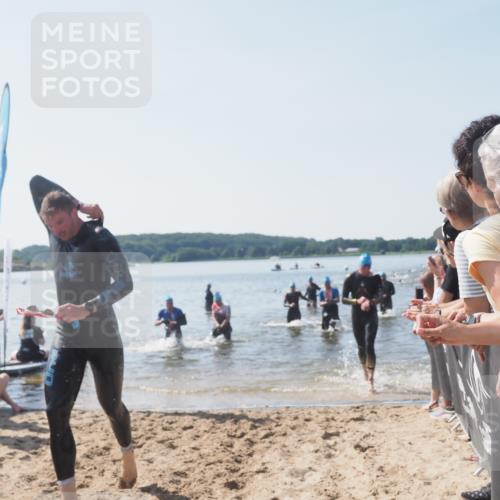 22.06.2025 - Viking Triathlon MichiJ http://msf.ph/oto/8065402 22.06.2025 10:31:06 Schwimmen 45, 216, 237, 330, 347, 352, 510, 549 meine-sportfotos.de