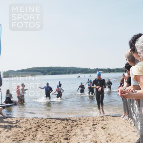 22.06.2025 - Viking Triathlon MichiJ http://msf.ph/oto/8065406 22.06.2025 10:31:07 Schwimmen 45, 216, 237, 330, 347, 352, 510, 549 meine-sportfotos.de