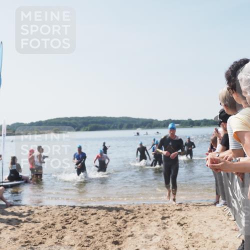22.06.2025 - Viking Triathlon MichiJ http://msf.ph/oto/8065409 22.06.2025 10:31:07 Schwimmen 45, 216, 237, 330, 347, 352, 510, 549 meine-sportfotos.de