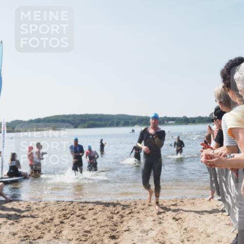 22.06.2025 - Viking Triathlon MichiJ http://msf.ph/oto/8065416 22.06.2025 10:31:08 Schwimmen 216, 237, 330, 347, 352, 510, 549 meine-sportfotos.de