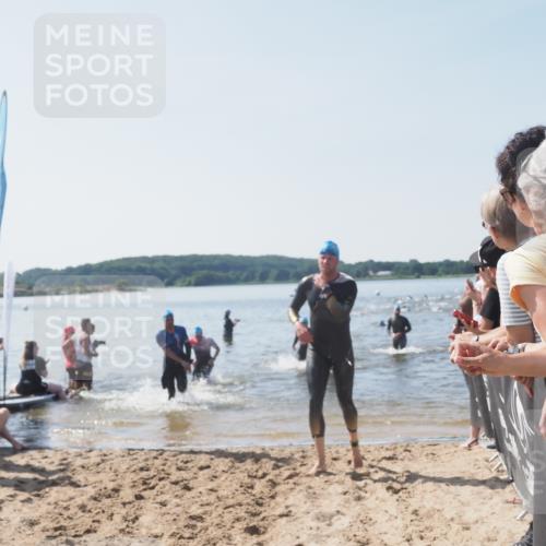 22.06.2025 - Viking Triathlon MichiJ http://msf.ph/oto/8065417 22.06.2025 10:31:08 Schwimmen 216, 237, 330, 347, 352, 510, 549 meine-sportfotos.de