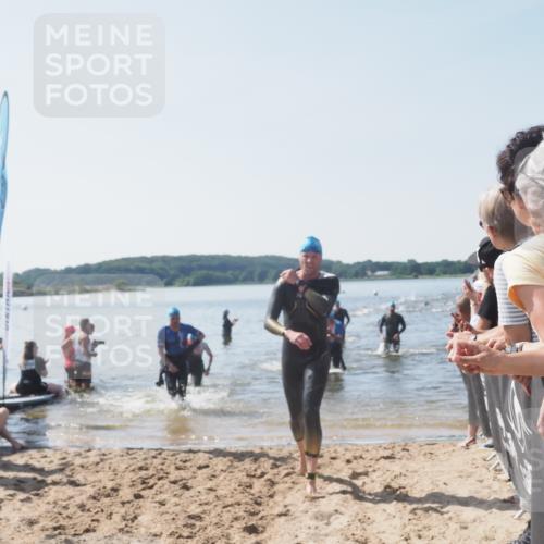 22.06.2025 - Viking Triathlon MichiJ http://msf.ph/oto/8065422 22.06.2025 10:31:09 Schwimmen 216, 237, 330, 347, 352, 510, 549 meine-sportfotos.de