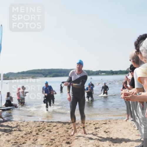 22.06.2025 - Viking Triathlon MichiJ http://msf.ph/oto/8065424 22.06.2025 10:31:09 Schwimmen 216, 237, 330, 347, 352, 510, 549 meine-sportfotos.de
