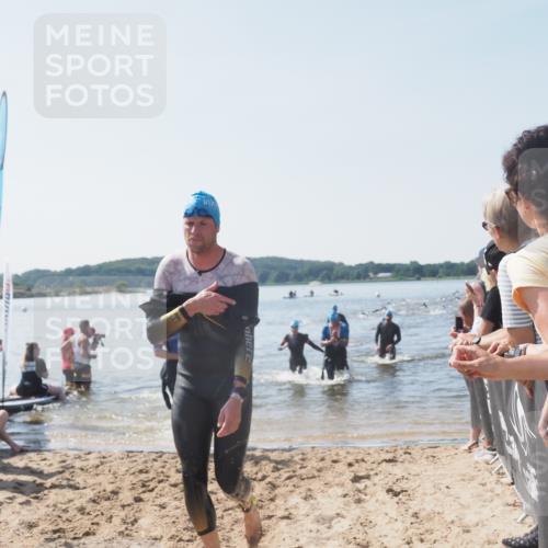 22.06.2025 - Viking Triathlon MichiJ http://msf.ph/oto/8065433 22.06.2025 10:31:10 Schwimmen 216, 237, 330, 347, 352, 549 meine-sportfotos.de