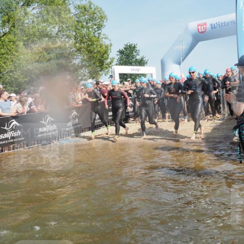 22.06.2025 - Viking Triathlon KatJ http://msf.ph/oto/8065436 22.06.2025 10:05:53 Schwimmen 68, 128, 211, 275, 397, 441, 442, 465, 530, 633 meine-sportfotos.de