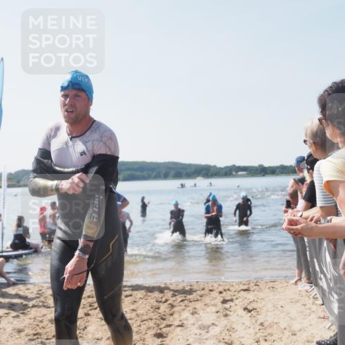 22.06.2025 - Viking Triathlon MichiJ http://msf.ph/oto/8065438 22.06.2025 10:31:10 Schwimmen 216, 237, 330, 347, 352, 549 meine-sportfotos.de