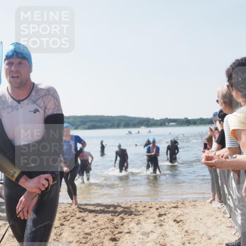 22.06.2025 - Viking Triathlon MichiJ http://msf.ph/oto/8065441 22.06.2025 10:31:11 Schwimmen 216, 236, 237, 330, 347, 352, 549 meine-sportfotos.de