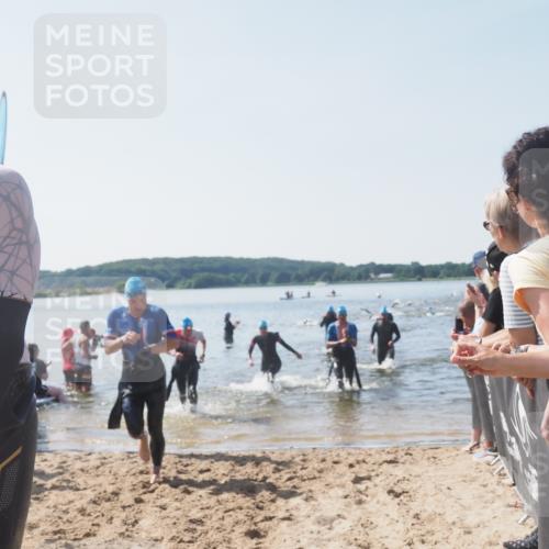 22.06.2025 - Viking Triathlon MichiJ http://msf.ph/oto/8065443 22.06.2025 10:31:11 Schwimmen 216, 236, 237, 330, 347, 352, 549 meine-sportfotos.de